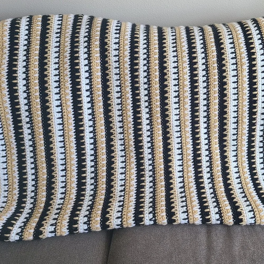 SPECIAL SALE! Black, Beige & White Lapghan – Handmade Cozy Throw